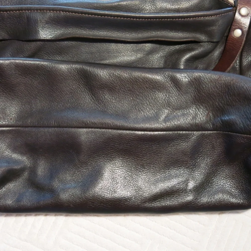 Dean. B29 Zip-top, stainless thimble Crossbody Leather Bag in Brown - Picture 4 of 10